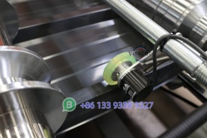 rib type roofing machine